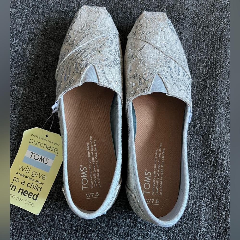 Toms